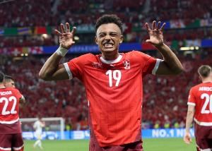 记者：森林接近与博洛尼亚就恩多耶达协议，转会费3400万镑