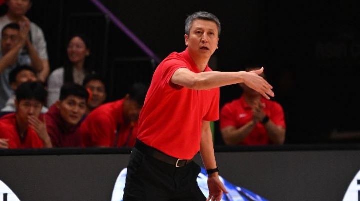 击败新西兰中国队首节12人轮换！你如何评价郭士强的大胆用人？