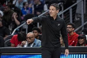 三分命中率联盟垫底!戴格诺特:赛季刚开始不会反应过度 要改进